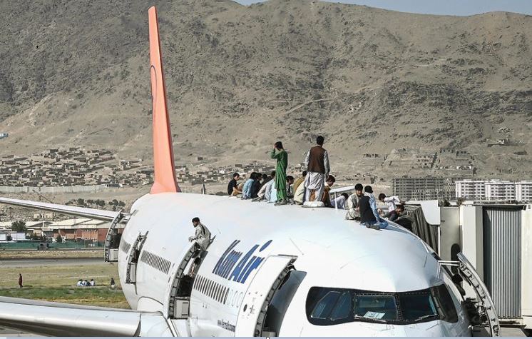 Bandara Kabul Mencekam, Pesawat Italia Nyaris Kena Tembakan