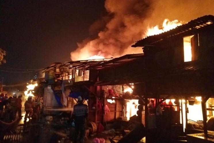Si Jago Merah Mengamuk di Pasar Ciawi, 50 Kios Ludes Terbakar