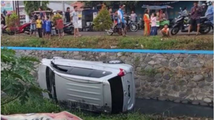 Diduga Pengemudi Hilang Konsentrasi, Mobil yang Ditumpangi 4 Remaja Terjun ke Sungai