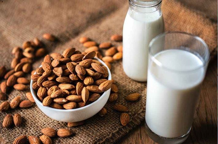 Tenyata! Bisa Melancarkan Produksi ASI, Ini 6 Manfaat Susu Almond bagi Ibu Menyusui