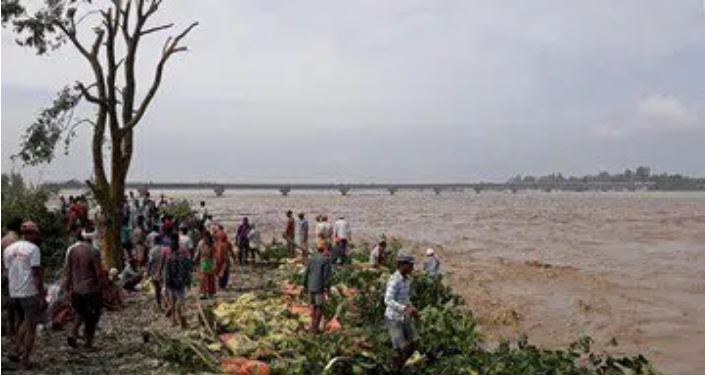 Banjir Bandang Terjang India dan Nepal, 150 Orang Tewas