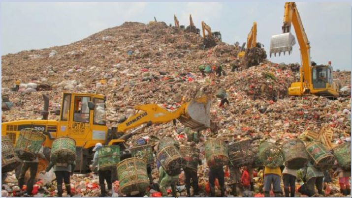 Setiap Hari, Ratusan Ton Sampah di Purwakarta Tak Terangkut