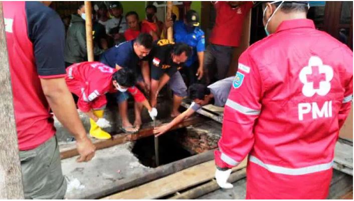 Tercebur ke Dalam Septictank, 2 Orang Tewas Seketika