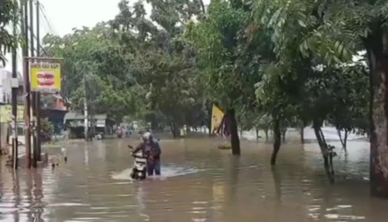 Air Kali Meluap, Kota Bekasi Kembali Dikepung Banjir