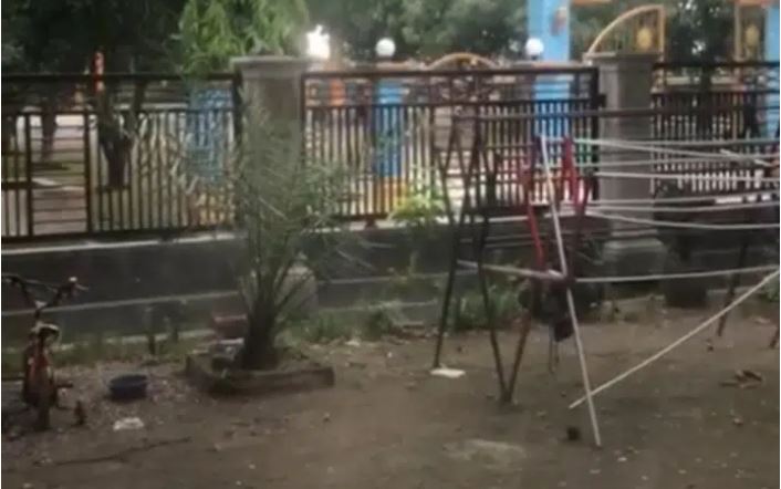 Jagoannya Kalah di Pilwu, Pendukung Kecewa Lempar Batu ke Rumah Warga Lain