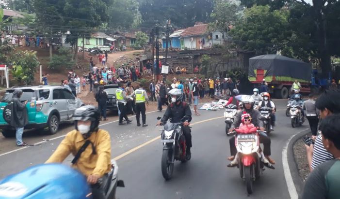 Tabrakan Beruntun, Truk Tabrak 3 Mobil dan 2 Motor, 4 Orang Meninggal, Begini Kronologinya