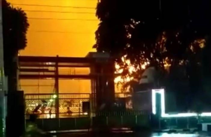 Viral!, Tangki Kilang Pertamina Terbakar