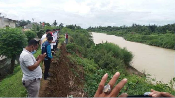 Marjuki Cek Tanggul Kritis dan Daerah Banjir Akibat Rob