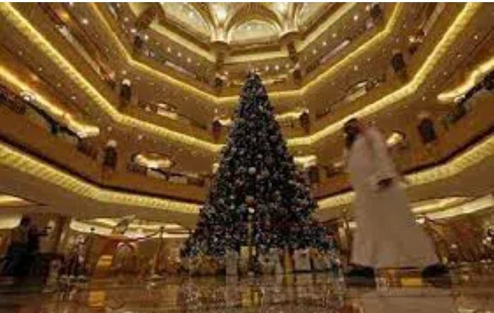 Terbuka dan Meriah, Begini Perayaan Natal Di Arab Saudi