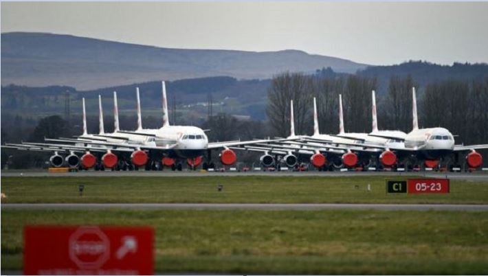 Imbas Omicron, Ribuan Penerbangan Dibatalkan Merusak Liburan Natal