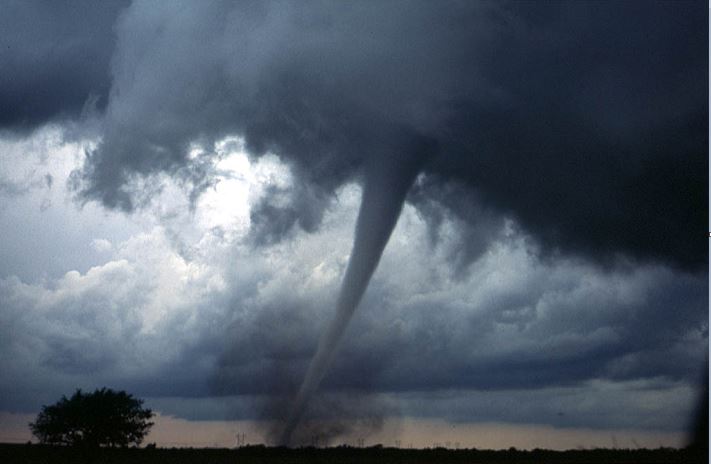 Tornado Hantam 6 Negara Bagian AS, Ratusan Orang Tewas