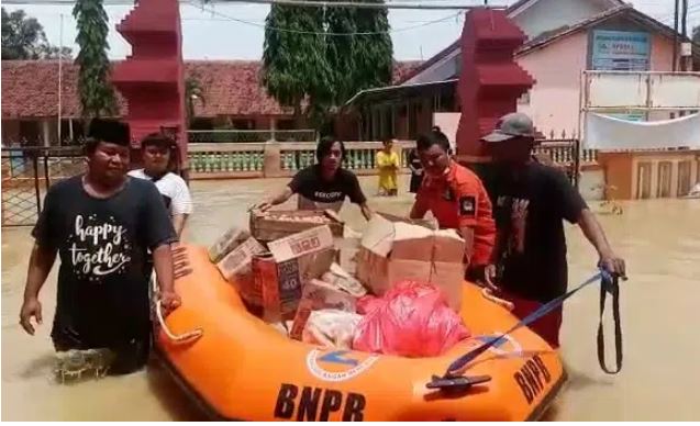 Intensitas Hujan Tinggi, Ribuan Jiwa di Waled Terdampak Banjir, Ketinggian Air Capai 1,5 Meter