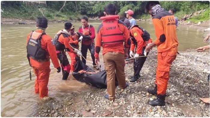 Hilang Terbawa Arus, Bocah Ini Akhirnya Ditemukan, Kondisi Memprihatinkan