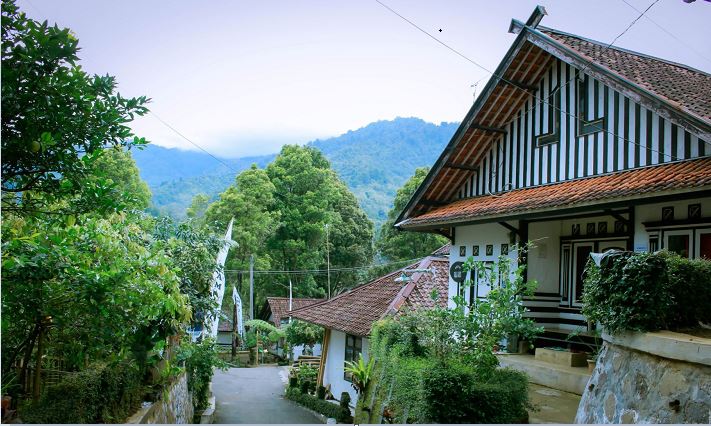 Kampung Tajur, Edukasi Wisata Di Purwakarta