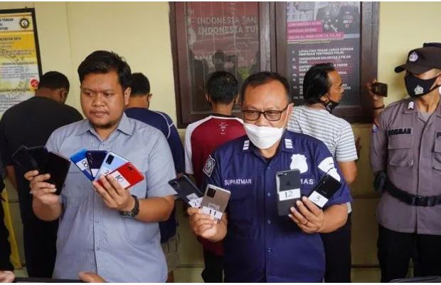 Modus Ikut Pengajian, Komplotan Pencuri Gasak Puluhan HP Jamaah