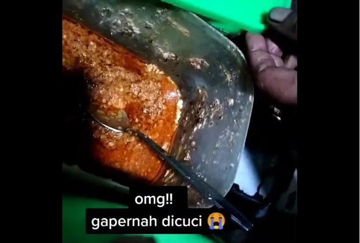 Heboh!, Tempat Sambal Pedagang Nasi Goreng Berjamur