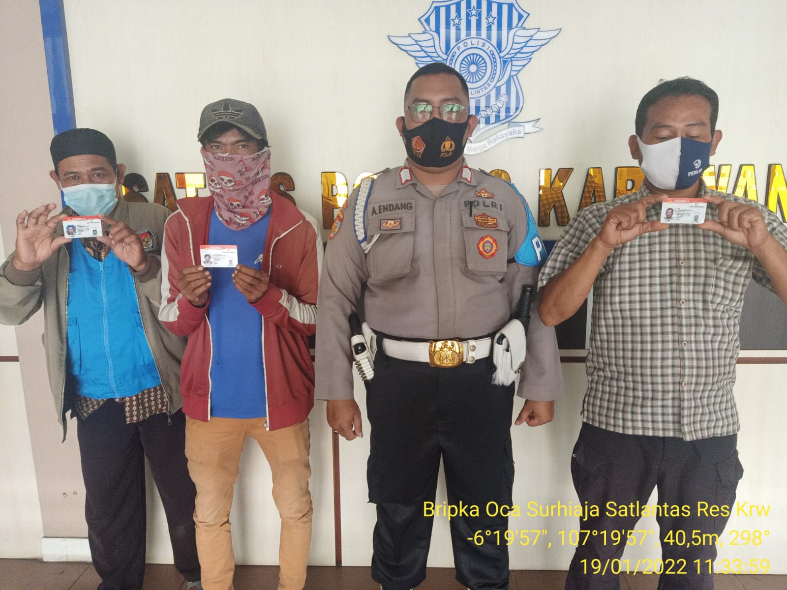 Kapendak Wargi di Pasar Telagasari, Kapolres Karawang Berikan SIM Gratis Tiga Opang