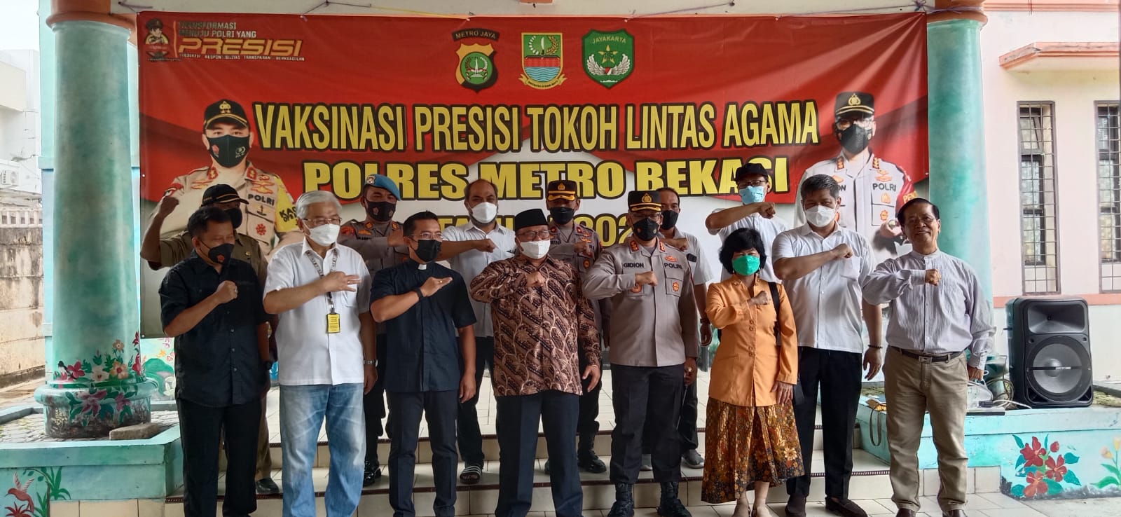 Polres Metro Bekasi dan Kemenag Gelar Vaksin Lintas Agama