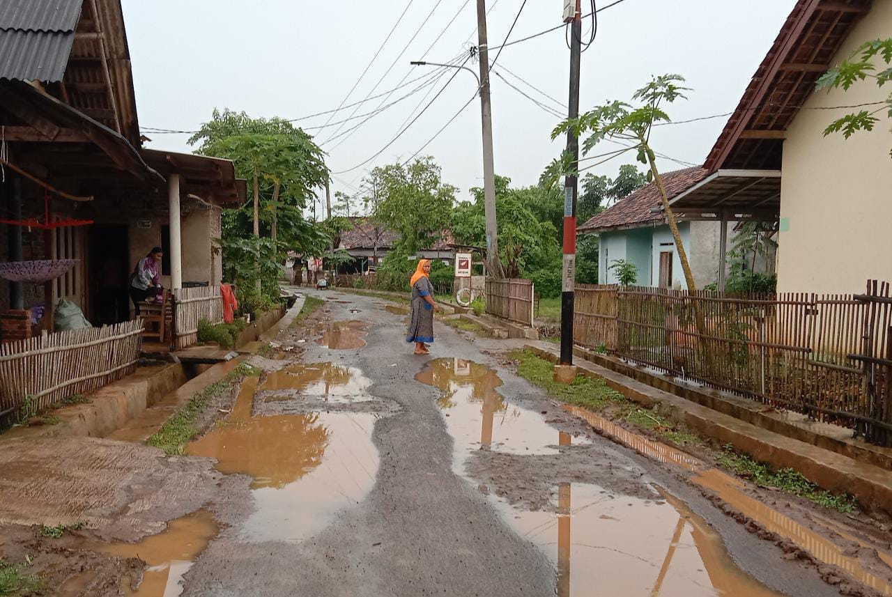 Jalan Linggarsari Hancur Parah, Sudah 10 Tahun DPUPR Tutup Mata