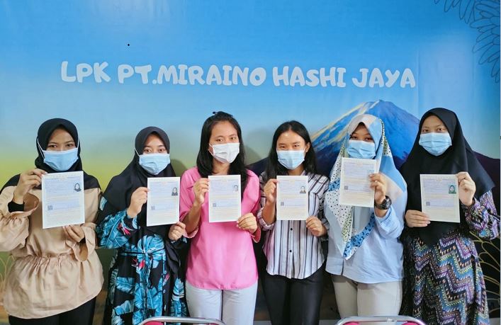 100 Peserta Didik LPK MHJ Dapatkan CoE