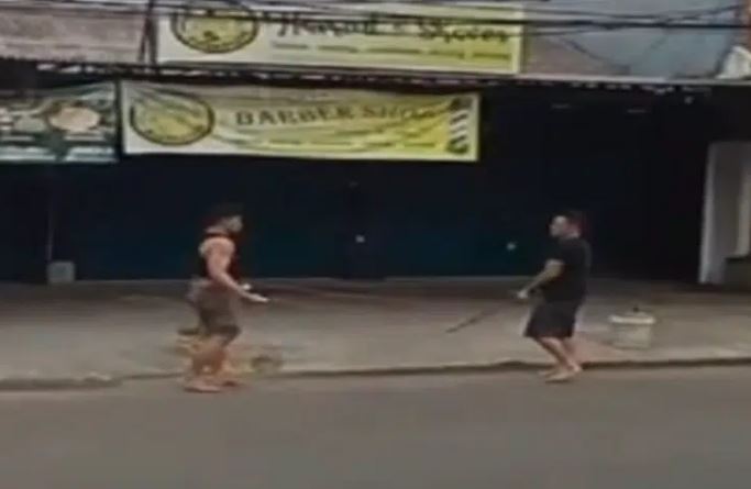 Geger!, 2 Pria Bawa Parang Dekat Perempatan Ciledug, Mau Duel