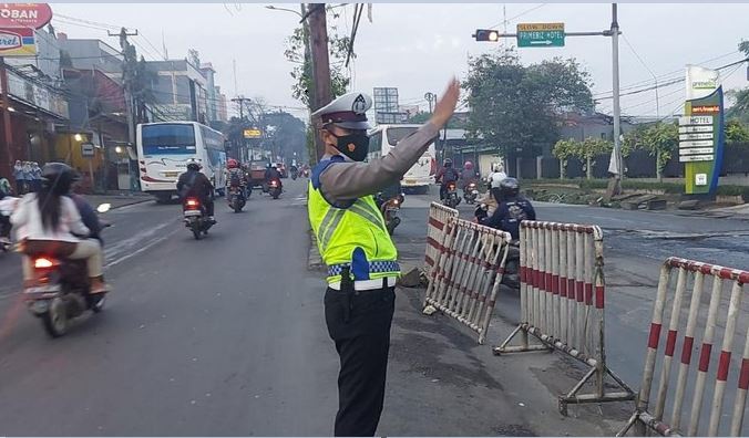 Jalan Cikarang-Cibarusah Langganan Macet, Ujian Kesabaran saat Pagi-Sore Hari