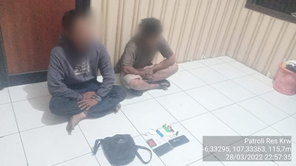 Transaksi di Jalan Sepi, Pengedar Narkoba Asal Cilewo dan Cilamaya Ini Kepergok Polisi Patroli