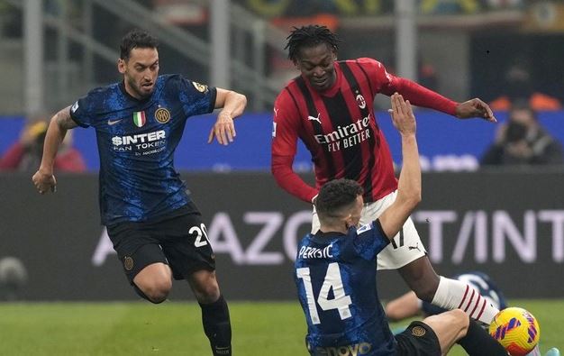 Leg Pertama Semifinal Coppa Italia : AC Milan dan Inter Berakhir Imbang