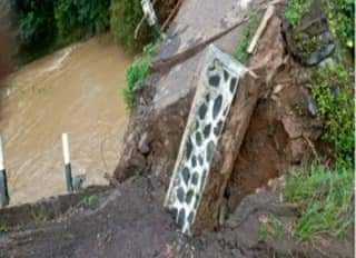 Jembatan Lewi Keris Ambruk, Satu Desa Terisolir