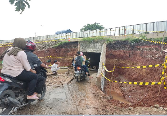 Jalan Alternatif Pancawati-Sumurkondang Jadi Zona Merah Kemacetan