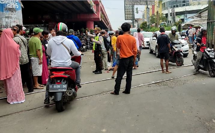 Pria Tertabrak Kereta saat Selamatkan Kucing, Ini Tanggapan PT KAI