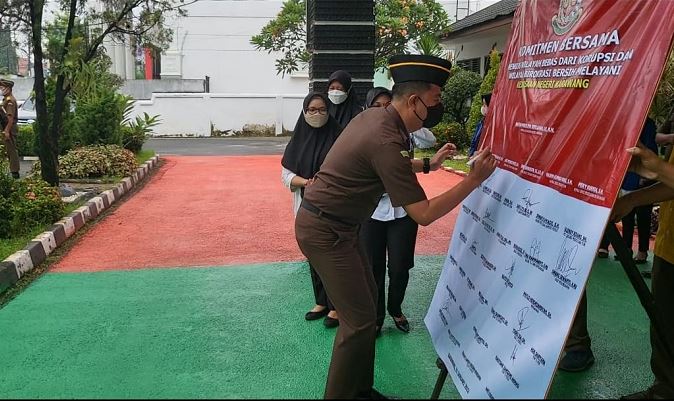 Kejari Karawang Berkomitmen Wujudkan Birokrasi Bersih dan Bebas Korupsi