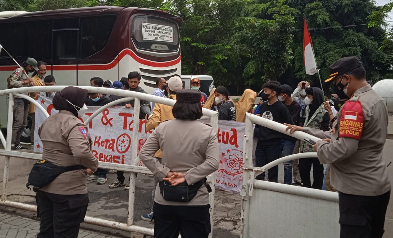 Terima Aliran Dana dari Pepen, Mahasiswa Desak Ketua DPRD Kota Bekasi Dicopot