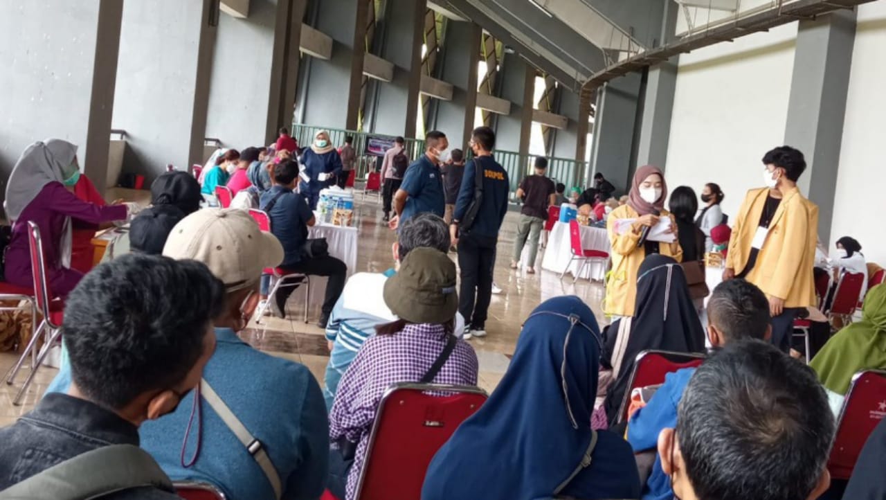 Persiapan Mudik Idul Fitri, Lokasi Vaksin di Kota Bekasi Mulai Diserbu Warga