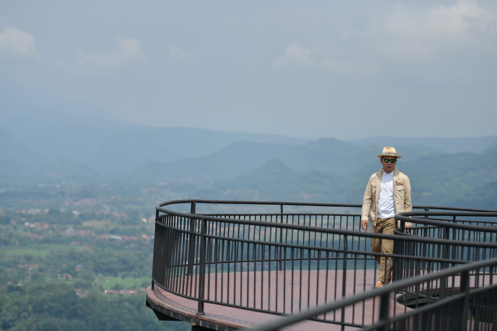 Lihat Pemandangannya.... ! Ridwan Kamil: Waduk Jatigede akan Dikembangkan Jadi Wisata Internasional