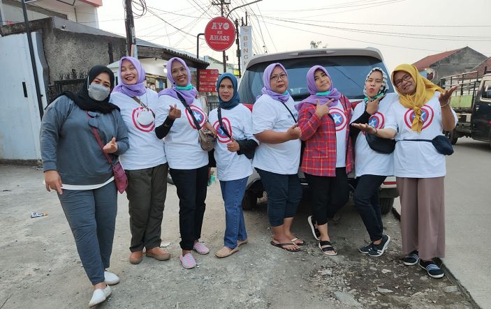 Alumni SMPN 1 Cikampek Aktif Galakan Kegiatan Sosial : Bulan Ramadan Rutin Berbagi Takjil