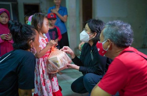 Berbagi Kepada Masyarakat yang Membutuhkan, Coca-Cola Bagikan 5.000 Paket Makanan