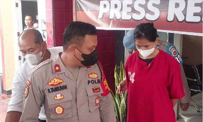 Menjajakan Narkotika Via Medsos, Seorang Janda Muda Diringkus Polisi