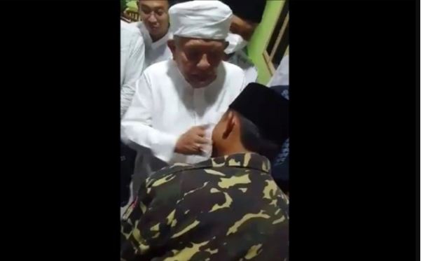 Viral! Kiai NU Tampar Anggota Banser Gegara Tidak Jaga Kiai: Gereja Malah Dijaga