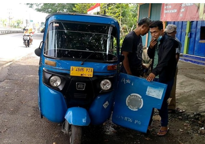 Mudik 'Hemat' Ala Sopir Bajaj Lewat Jalur Pantura, Begini Tipsnya Agar Aman