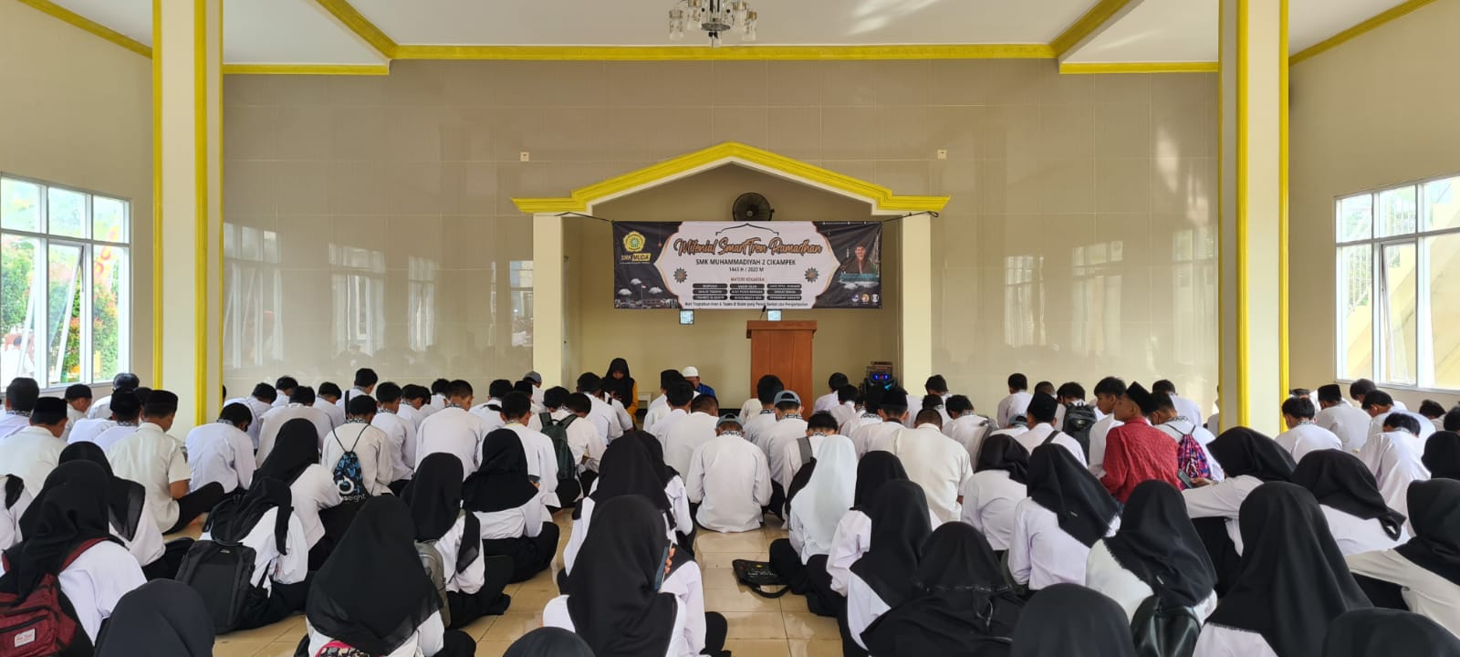 Tingkatkan Iman dan Taqwa di Bulan Suci Ramadan, SMK Muhammadiyah 2 Cikampek Gelar Kegiatan Milenial SmartTren