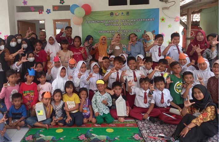 Tingkatkan Literasi Anak-Anak Desa Curug : Patriot Launching TBM Mutiara Insani dan Program Literasi Desa Saka