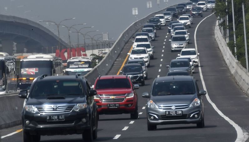 Hari Ini, Tol Jakarta-Cikampek Berlakukan Ganjil dan Genap