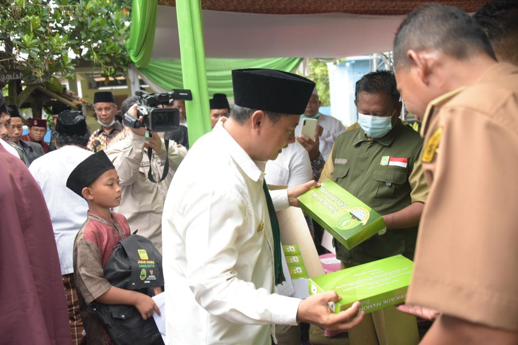 Wagub Uu Kenalkan Program-program Jabar ke Pesantren Miftahul Huda Tambelang