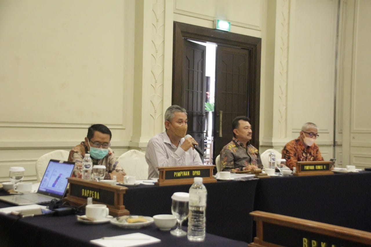 Rapat dengan Kadisdik, Waket DPRD Jabar : BPMU Madrasah Aliyah Disamakan dengan SMA dan SMK