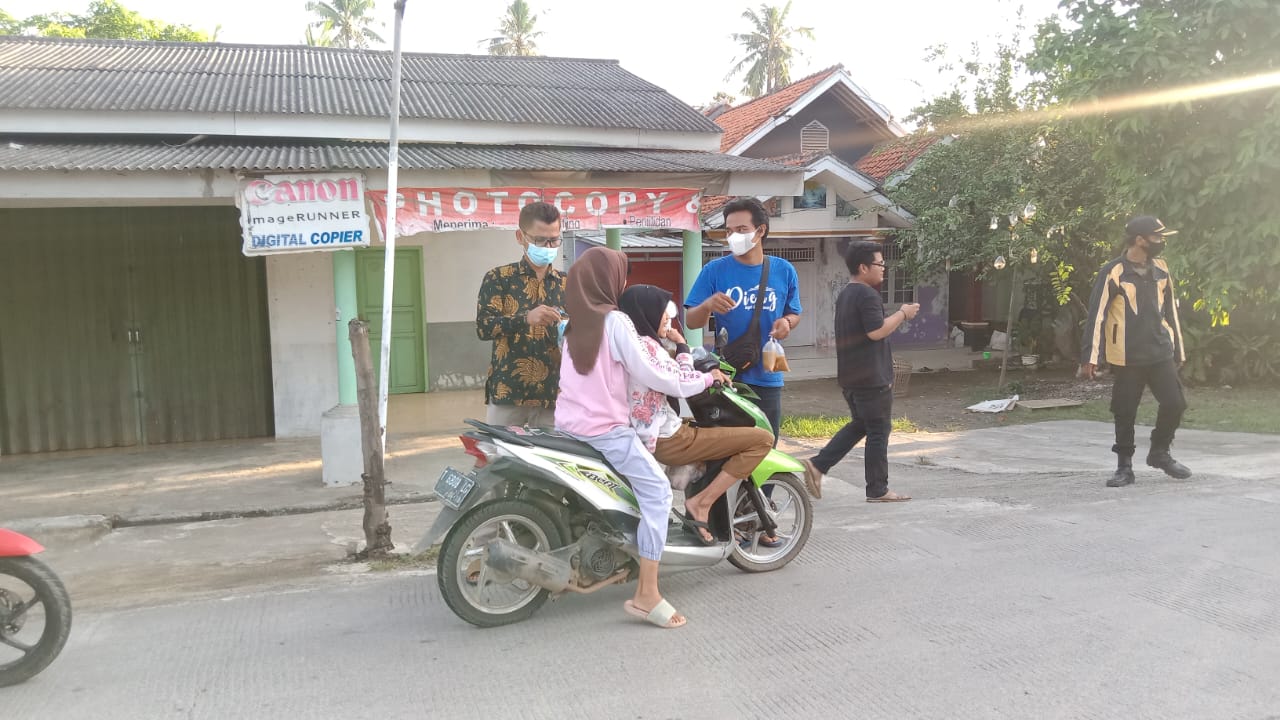 Syukuran Satu Tahun Pimpin Desa Tegalurung, Kades : Kami Berbagi Takjil, Masker, Buka Bersama, dan Tetap Upaya