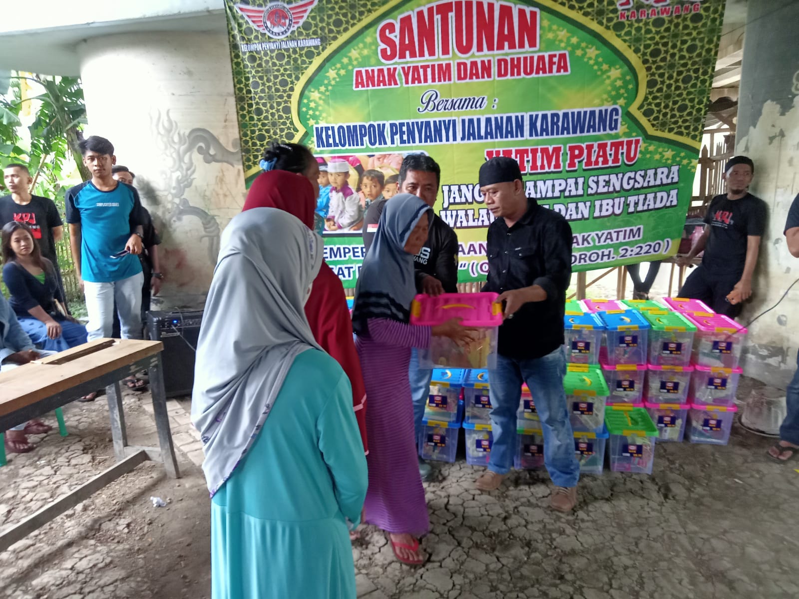 Berbagi Berkah Ramadan, KPJ Santuni Ratusan Anak Yatim dan Dhuafa di Karawang