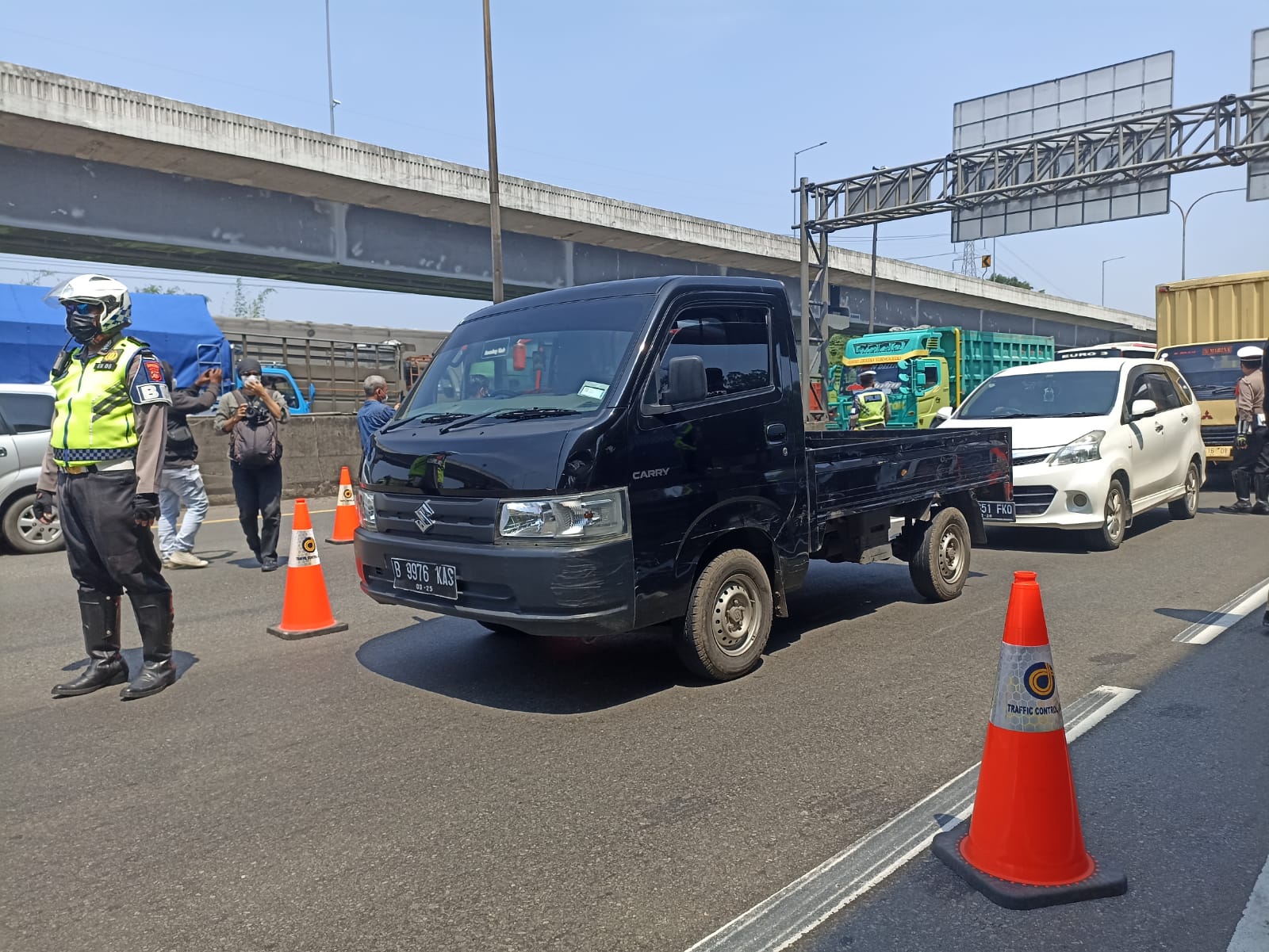 Korlantas Mabes Polri dan Jasa Marga Uji Coba Ganjil Genap di Tol Jakarta Cikampek