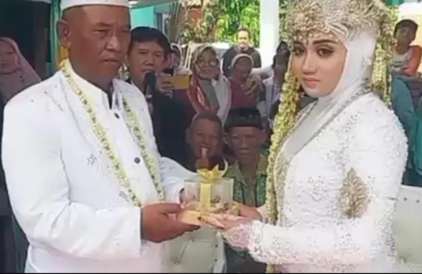 Lebih Tua dari H Sondani, H Romansyah 71 Tahun Asli Subang Sunting Gadis 19 Tahun, Begini Jadinya...