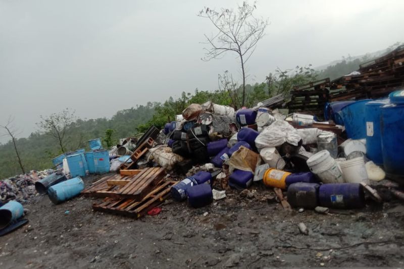 Polres Karawang Usut Kasus Hutan Karawang Dijadikan Tong Limbah